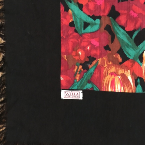 Gorgeous Willa New York Floral Print Scarf - Picture 7 of 8